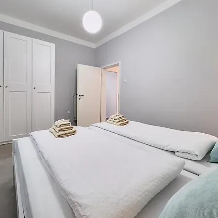 Elsa Apartment *